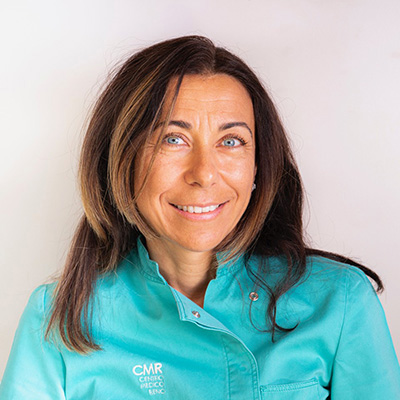 Dott.ssa Giulia Selleri Igienista Dentale Si occupa di igiene dentale.